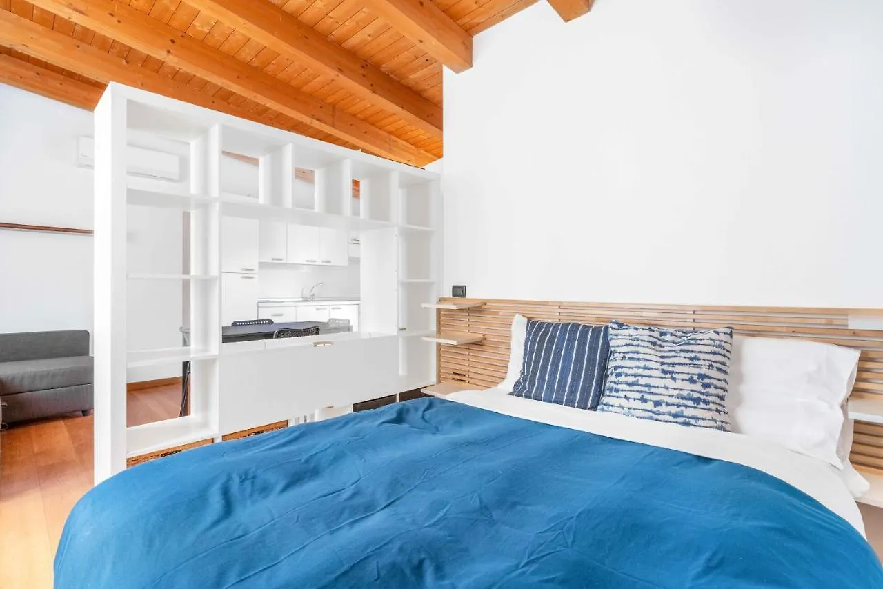 Mo37 Loreto- Duomo - Chic Apartment ميلان 0*,  إيطاليا